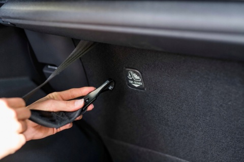 MoMi BAHARI fotelik samochodowy Isofix 9-36 kg - Żółty