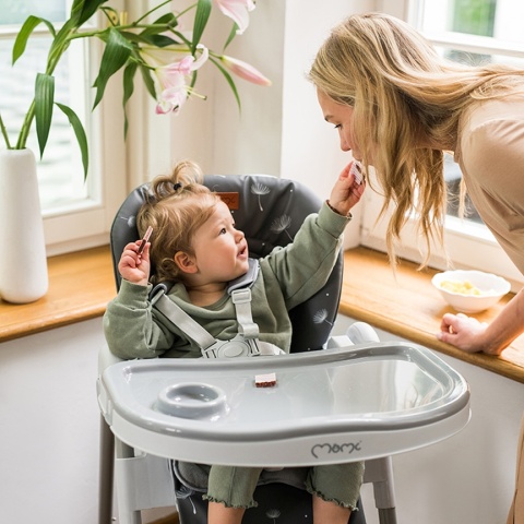 MoMi YUMTIS Krzesełko do karmienia - Ciemny szary