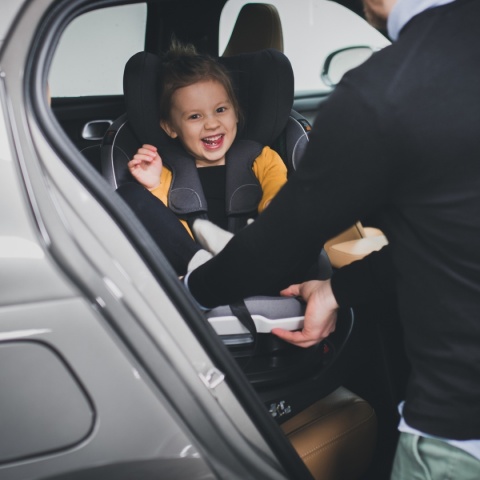 BeSafe iZi Turn B i-Size obrotowy fotelik samochodowy 0-18 kg - metaliczny melange 02