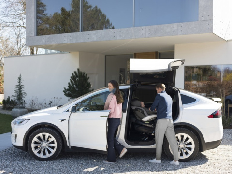 BeSafe iZi Twist B-E i-Size obrotowy fotelik samochodowy 0-18 kg - metalic melange 02