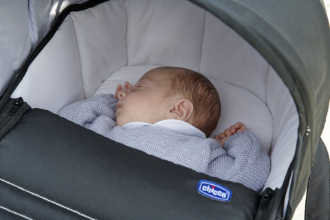 GOODY PLUS Chicco wózek spacerowy do 22kg składany jedną ręką 6,9kg - COOL GREY