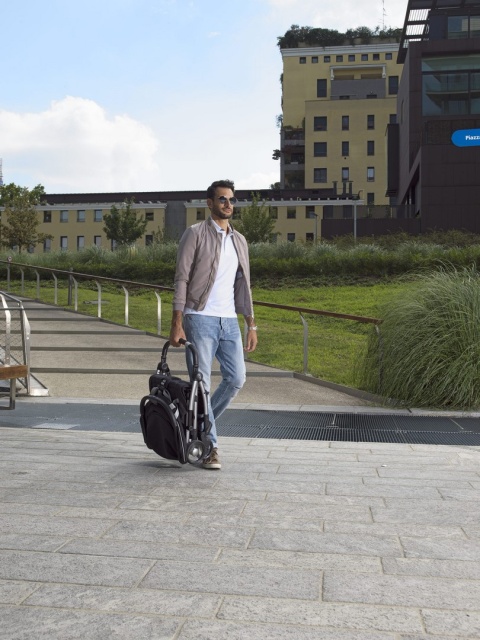 GOODY PLUS Chicco wózek spacerowy do 22kg składany jedną ręką 6,9kg - GRAPHITE