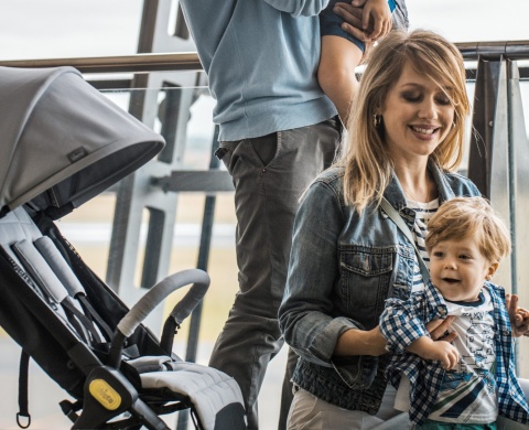 WE Chicco wózek spacerowy do 22kg składany jedną ręką 5,5kg - BLACK