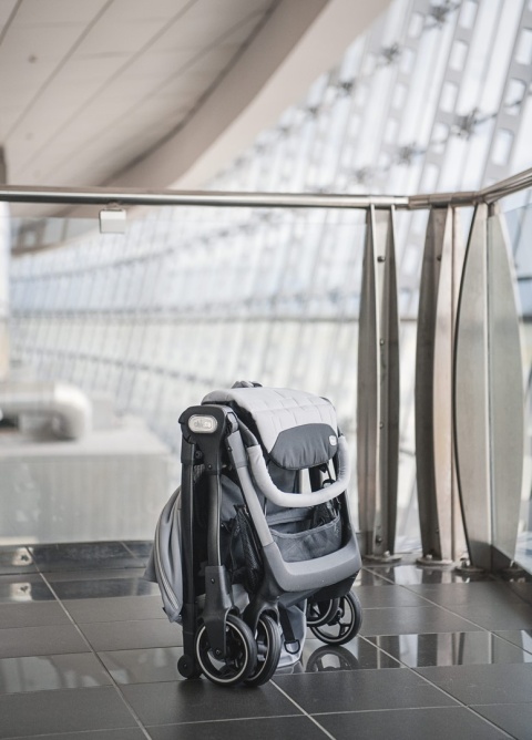 WE Chicco wózek spacerowy do 22kg składany jedną ręką 5,5kg - COOL GREY