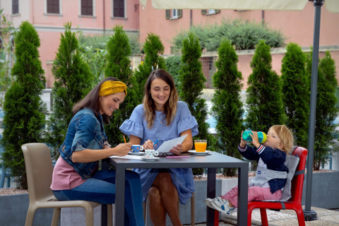 WRAPPY Seat - krzesełko do karmienia dla dzieci od 6 miesiąca - GREY