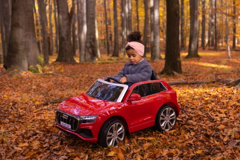AUDI Q8 RS Pojazd na akumulator TOYZ - Red