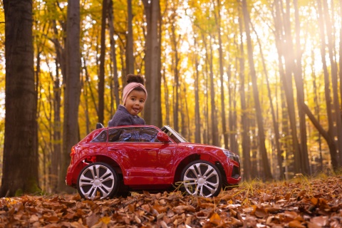 AUDI Q8 RS Pojazd na akumulator TOYZ - Red