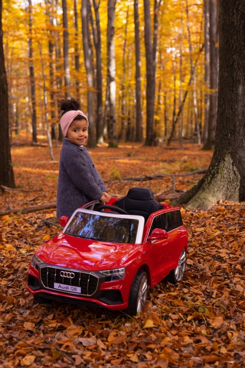 AUDI Q8 RS Pojazd na akumulator TOYZ - Red