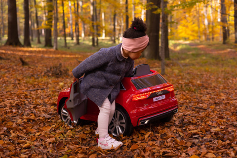 AUDI Q8 RS Pojazd na akumulator TOYZ - Red