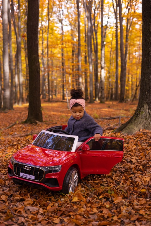 AUDI Q8 RS Pojazd na akumulator TOYZ - Red