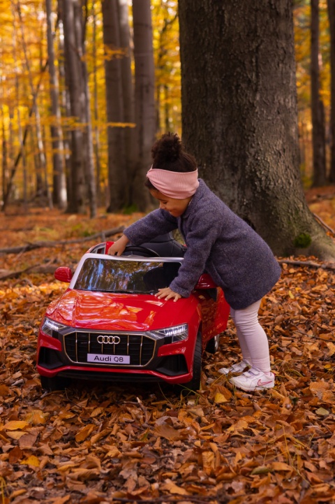AUDI Q8 RS Pojazd na akumulator TOYZ - Red