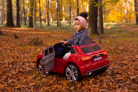 AUDI Q8 RS Pojazd na akumulator TOYZ - Red