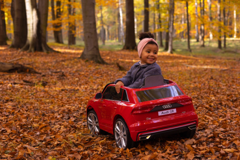 AUDI Q8 RS Pojazd na akumulator TOYZ - Red