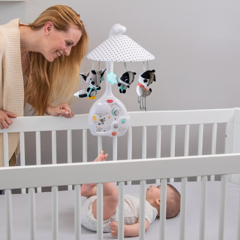 Tiny Love Karuzela z projektorem 3w1 - Magiczna Kraina - czarno-biała