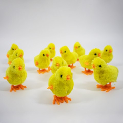 KURCZACZEK NAKRĘCANY 9 CM.