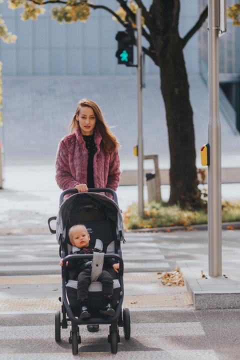 MOODY XXI 4Baby wózek spacerowy do 22 kg - Black