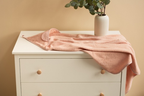 Okrycie kąpielowe Miś - Krepa z kapturkiem z uszkami 100x100 cm Sensillo - Brudny Róż