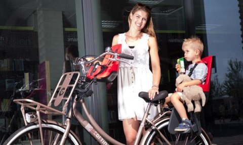 Fotelik row. Bobike ONE maxi 1P-E BD strawberry re