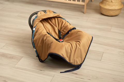 Sensillo Otulacz do fotelika Velvet - Misie Karmelowy