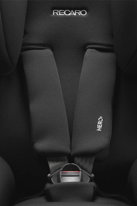 Young Sport Hero Recaro 9-36 kg 9 miesięcy - 12 lat fotelik samochodowy dla dzieci do 12 roku - Deep Black