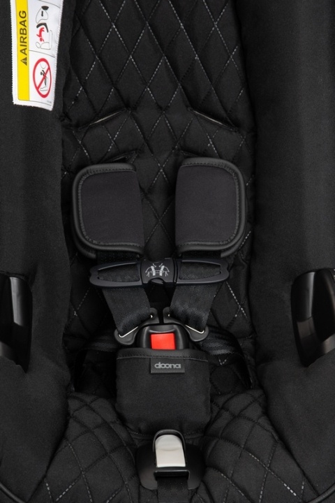 Mobilny fotelik samochodowy Doona+ 4* ADAC - Midnight + torba Essential