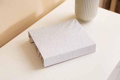 Prześcieradło drukowane miła w dotyku bawełna Sensillo 120x60 cm - KROPECZKI