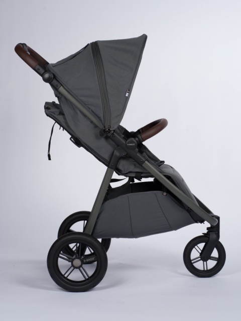 M3x MAST Swiss Design wózek spacerowy do 22 kg, waży tylko 9 kg - Volcanic Ash