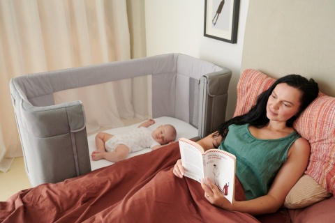 NEXT 2 ME FOREVER OUTLET Chicco Łóżeczko dostawne 0m+ Next2Me COOL GREY