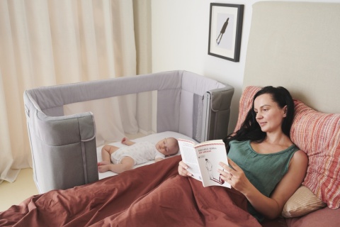 NEXT 2 ME FOREVER OUTLET Chicco Łóżeczko dostawne 0m+ Next2Me COOL GREY