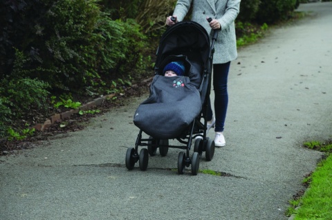 CuddleCo Comfi-Extreme Śpiworek wodoodporny do wózka na każdy rodzaj pogody - szary melange/roboty