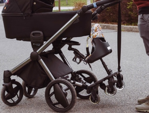 COZY 4 RIDER Dostawka z siedziskiem mocowana do wózka, max 25 kg + poduszka / wkładka Jednorożec