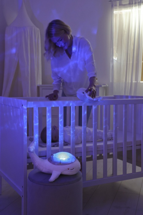 Cloud b®Tranquil Whale™ Zestaw: lampka i grzechotka - Wieloryb biały