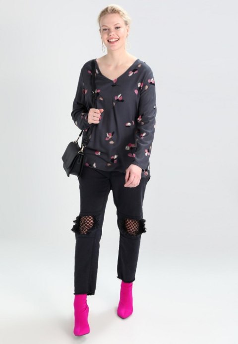 JEANS podarciuchy CZERŃ DENIM r 48/50