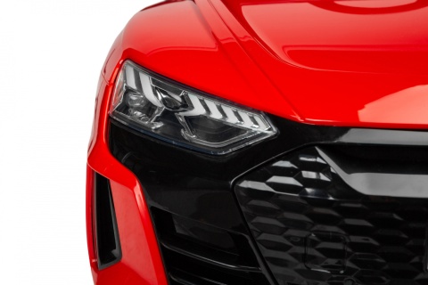 POJAZD NA AKUMULATOR AUDI RS ETRON GT TOYZ - RED