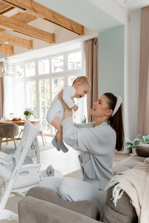 Triumph Carrello krzesełko do karmienia, elektryczny bujaczek, kołyska - Cloud Grey