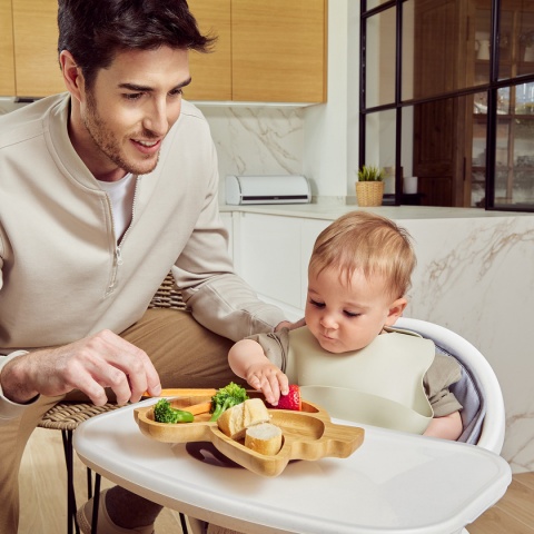 Drewniany talerzyk z przyssawką i przegródkami do karmienia metodą BLW ECO-friendly - Żabka