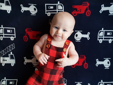 Lula Design Bawełniany kocyk niemowlęcy 80 cm x 100 cm KLD-128 POJAZDY