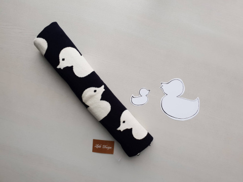 Lula Design Bawełniany kocyk niemowlęcy 80 cm x 100 cm KLD-131 KACZKA GRANATOWA