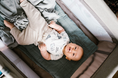 BLISSY Kidwell łóżeczko turystyczne kojec z akcesoriami Beige