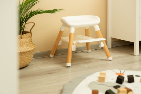 BRAVO krzesełko do karmienia Caretero - Beige