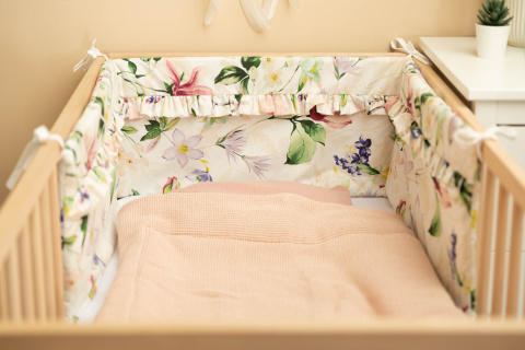 Ochraniacz do łóżeczka z falbanką Sensillo - MAGNOLIA