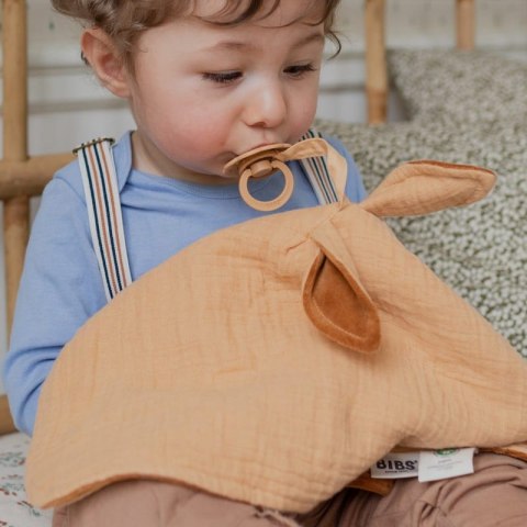 BIBS CUDDLE CLOTH KANGAROO DESERT SAND Pieluszka przytulanka z zawieszką na smoczek