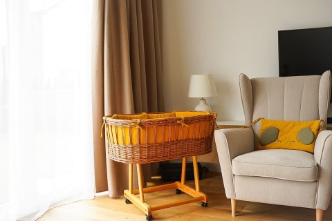 Hi Little One kosz Mojżesza wiklinowy wysoki ze stelażem + liner + materac + prześcieradło 5in1 GREEN HUNTER