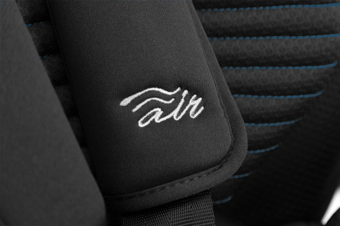 MOKITA i-Size Air Chicco 76-150cm fotelik samochodowy 9-36kg - BLACK AIR