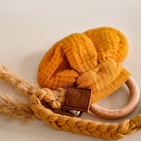 Hi Little One - gryzak z grzechotką szeleszczącą z organicznej BIO bawełny MOUSE Strawberry