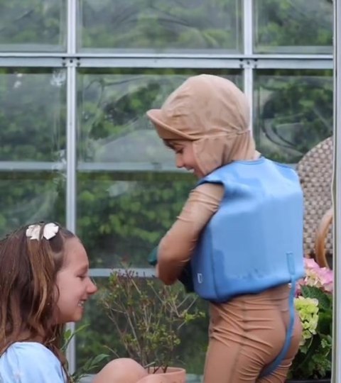 Kapelusz kąpielowy czapkaUV English Rose 12-24 m S