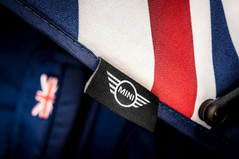 MINI by Easywalker Wózek spacerowy z osłonką przeciwdeszczową XL Midnight Jack