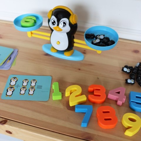 WOOPIE Waga Równoważnia Szalkowa Nauka Liczenia Pingwin 4 szt.