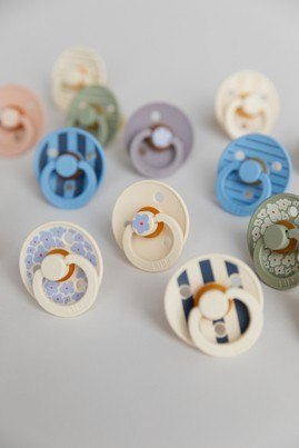 BIBS STUDIO COLOUR 2-PACK PIN IVORY & STEEL BLUE M Smoczek uspokajający kauczuk Hevea