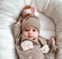 Hi Little One rampers niemowlęcy MIŚ OverSize BOHO Caffe Latte roz M Pom Pom